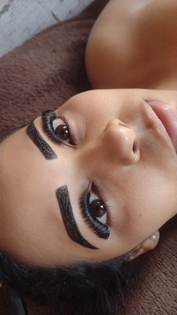 Imagem do serviço de CÍLIOS VOLUMOSO