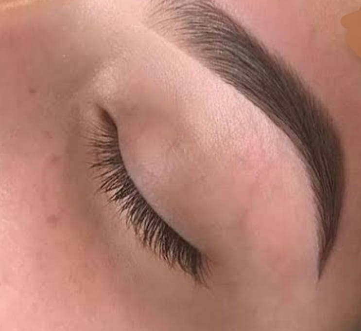 Sobrancelhas com Henna